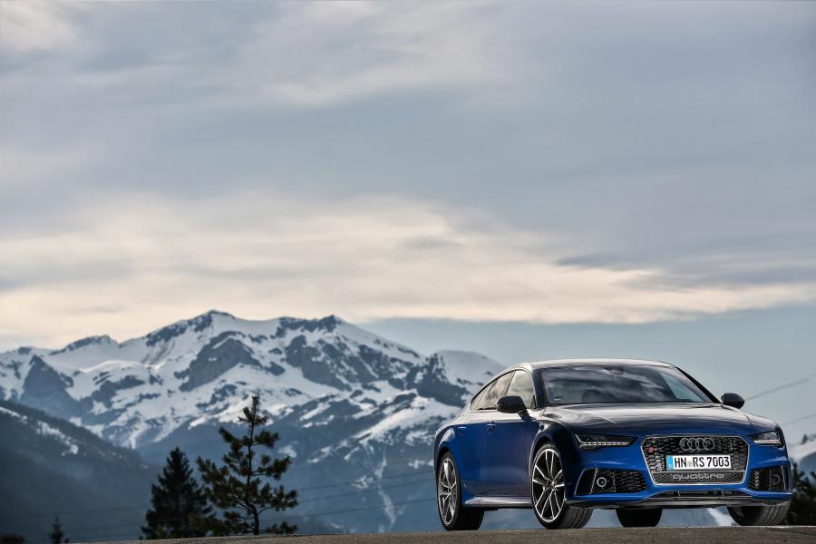  Audi RS7 Sportback Performance 2015 года  (WW) (фото 19 из 30)
